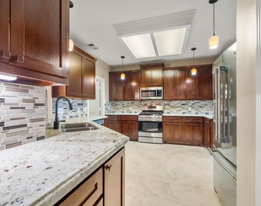 6830 Jasmine Place Street - Photo Thumbnail 10