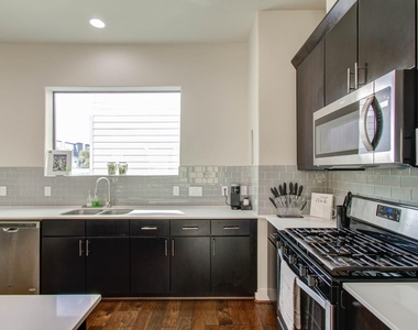 509 Gregg Street - Photo Thumbnail 24