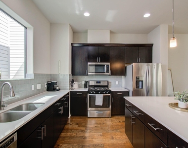 509 Gregg Street - Photo Thumbnail 22