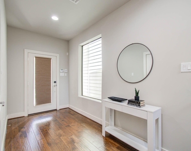 509 Gregg Street - Photo Thumbnail 5