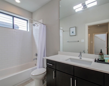 509 Gregg Street - Photo Thumbnail 8