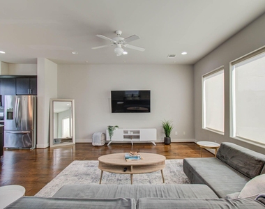 509 Gregg Street - Photo Thumbnail 15