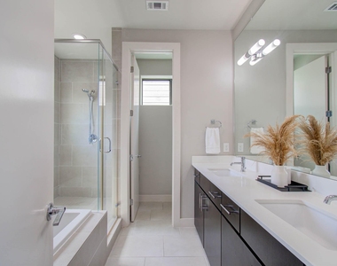 509 Gregg Street - Photo Thumbnail 29