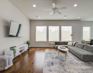 509 Gregg Street - Photo Thumbnail 19