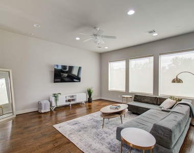 509 Gregg Street - Photo Thumbnail 16