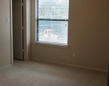 5202 Brinkman Court - Photo Thumbnail 13