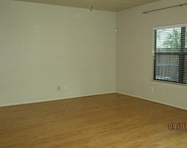 5202 Brinkman Court - Photo Thumbnail 8