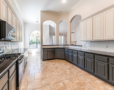3517 Oak Landing - Photo Thumbnail 12