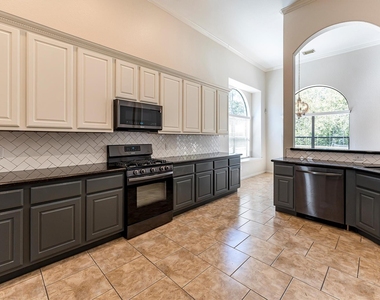 3517 Oak Landing - Photo Thumbnail 11