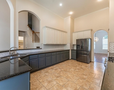 3517 Oak Landing - Photo Thumbnail 10