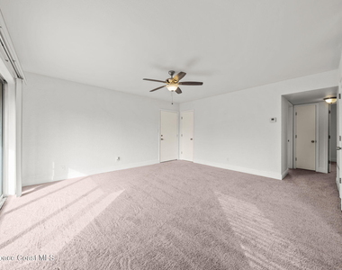 913 S Colonial Court - Photo Thumbnail 7