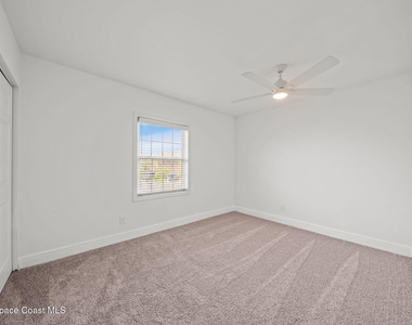 913 S Colonial Court - Photo Thumbnail 13