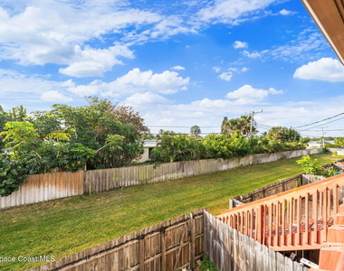 913 S Colonial Court - Photo Thumbnail 16
