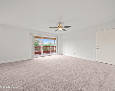 913 S Colonial Court - Photo Thumbnail 10