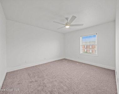 913 S Colonial Court - Photo Thumbnail 14