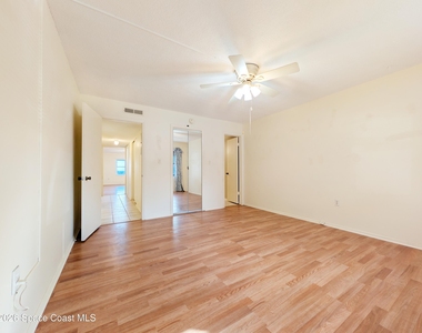 190 E Olmstead Drive - Photo Thumbnail 13