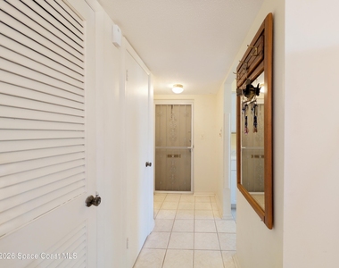 190 E Olmstead Drive - Photo Thumbnail 2