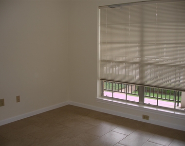 14333 Memorial Drive - Photo Thumbnail 15