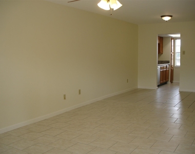 14333 Memorial Drive - Photo Thumbnail 3