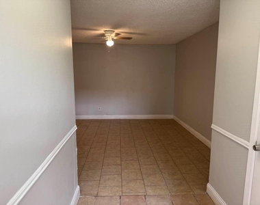 9507 Braeburn Glen Boulevard - Photo Thumbnail 14