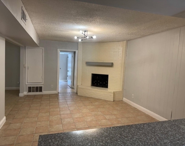 9507 Braeburn Glen Boulevard - Photo Thumbnail 8