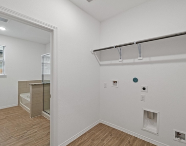 23018 Forebear Drive - Photo Thumbnail 16