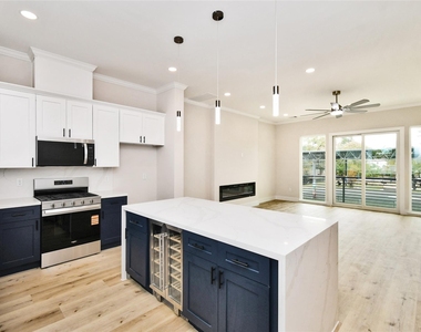 3231 Tuam Street - Photo Thumbnail 7