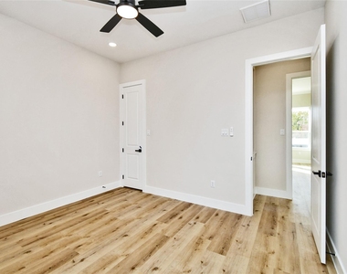 3231 Tuam Street - Photo Thumbnail 19