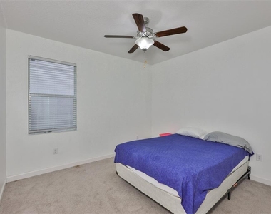 11915 Twilight Darner Place - Photo Thumbnail 24