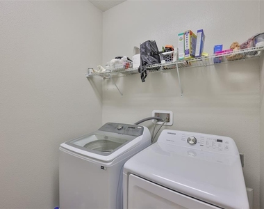 11915 Twilight Darner Place - Photo Thumbnail 12