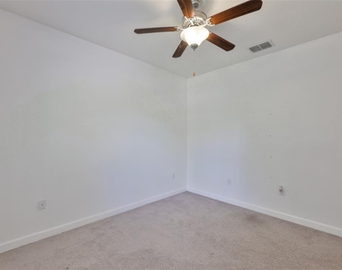 11915 Twilight Darner Place - Photo Thumbnail 28