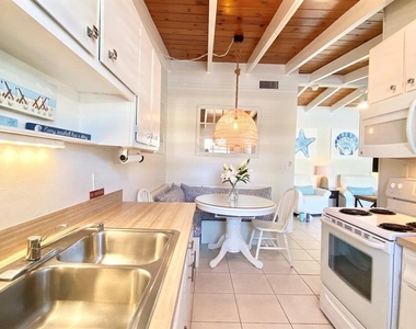6006 Midnight Pass Road - Photo Thumbnail 6