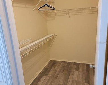 4211 Chatham Oak Court - Photo Thumbnail 9