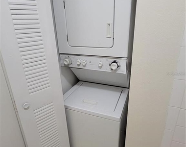 4211 Chatham Oak Court - Photo Thumbnail 14