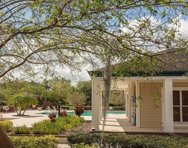 4211 Chatham Oak Court - Photo Thumbnail 19