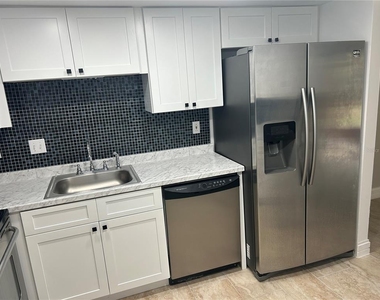 7633 Dolonita Drive - Photo Thumbnail 4