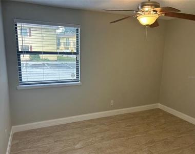 7633 Dolonita Drive - Photo Thumbnail 14