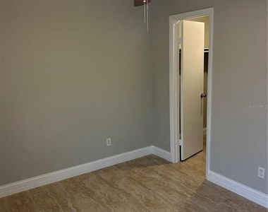 7633 Dolonita Drive - Photo Thumbnail 13