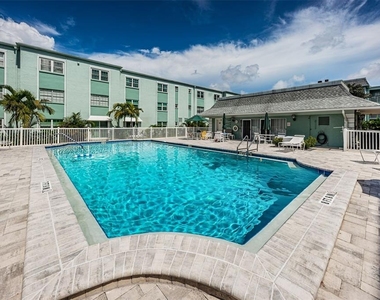 1706 Belleair Forest Drive - Photo Thumbnail 25