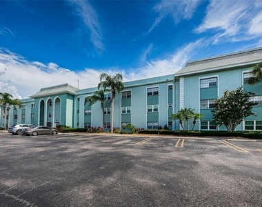 1706 Belleair Forest Drive - Photo Thumbnail 31