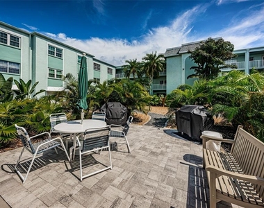 1706 Belleair Forest Drive - Photo Thumbnail 27