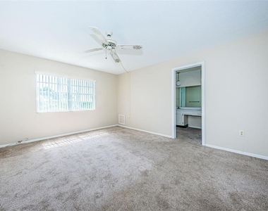 1706 Belleair Forest Drive - Photo Thumbnail 15