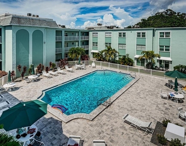 1706 Belleair Forest Drive - Photo Thumbnail 24