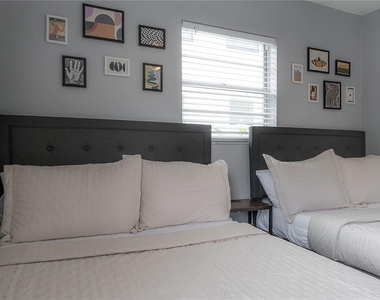 6908 S Macdill Avenue - Photo Thumbnail 9