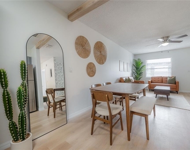 6908 S Macdill Avenue - Photo Thumbnail 5