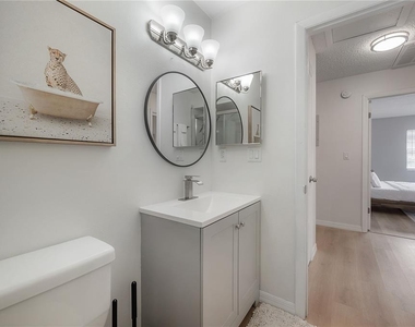 6908 S Macdill Avenue - Photo Thumbnail 14