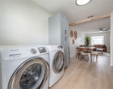 6908 S Macdill Avenue - Photo Thumbnail 13