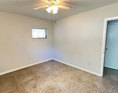 2323 Belmar Drive - Photo Thumbnail 10