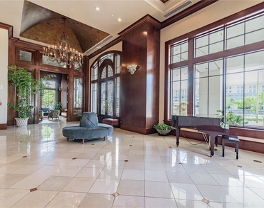 345 Bayshore Boulevard - Photo Thumbnail 3