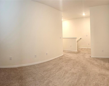 1241 Yellow Finch Drive - Photo Thumbnail 12